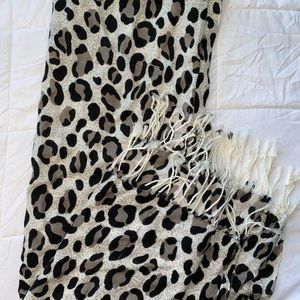 Leopard print scarf